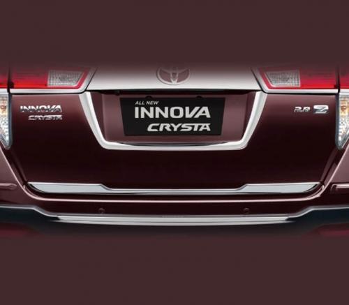 INNOVA - Ốp viền cửa hậu mạ Crôm