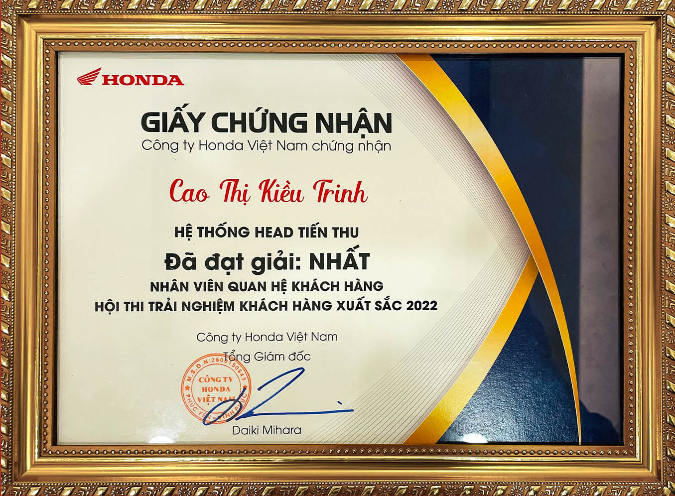 Giải Nhất hạng mục Nhân Viên Quan Hệ Khách Hàng Xuất Sắc 2022